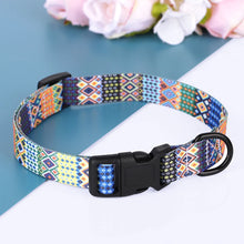 Cargar imagen en el visor de la galería, Collar bordado colorido 🐾🐶🐱💫